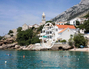 Apartments by the sea Pisak, Omis - 1001